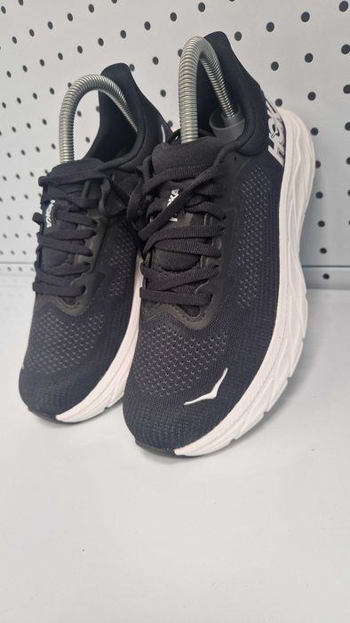 Оригинални дамски маратонки- Hoka ARAHI 7