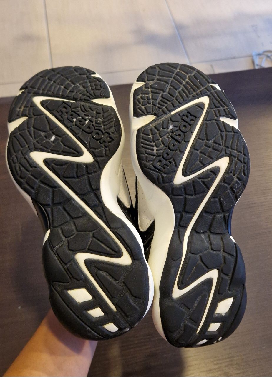 Reebok сникърси номер  35.5
Сникърси Royal Pervader EH2491 ЧеренReebok