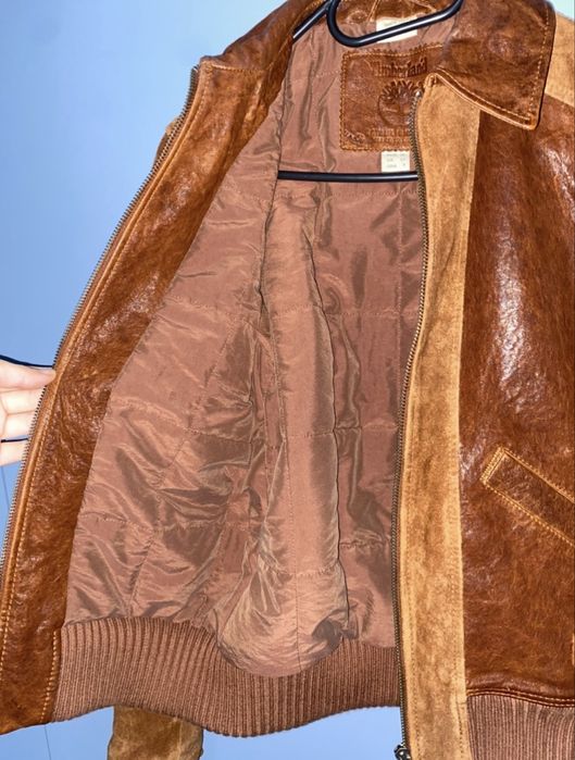 Vând jachetă Timberland, în stare foarte bună