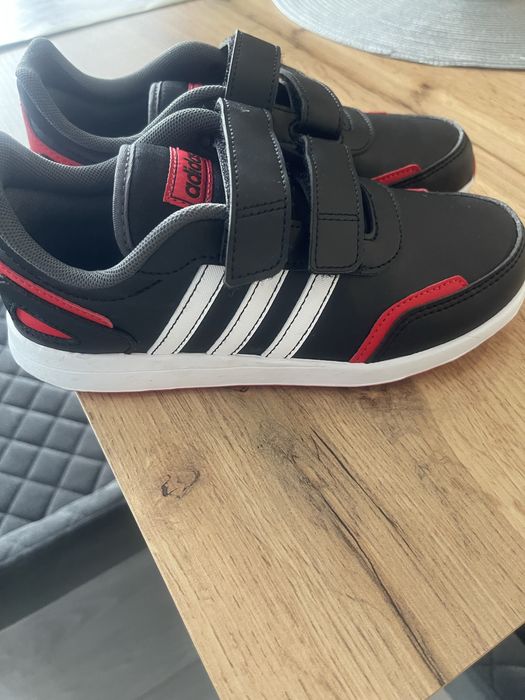 Маратонки adidas