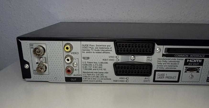 Panasonic EX93C DVD - HDD recorder cu FreeView