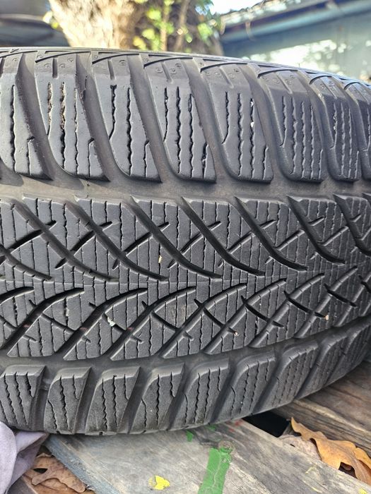 Зимни гуми 245/45/18 4 броя