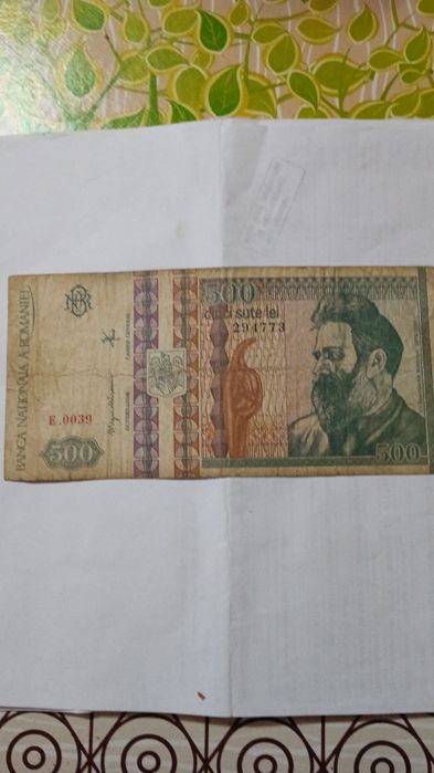 Bancnote vechi de vânzare.