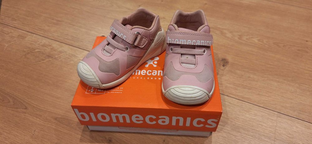 Biomecanics marimea 20 - Roz - pantofi pentru fete