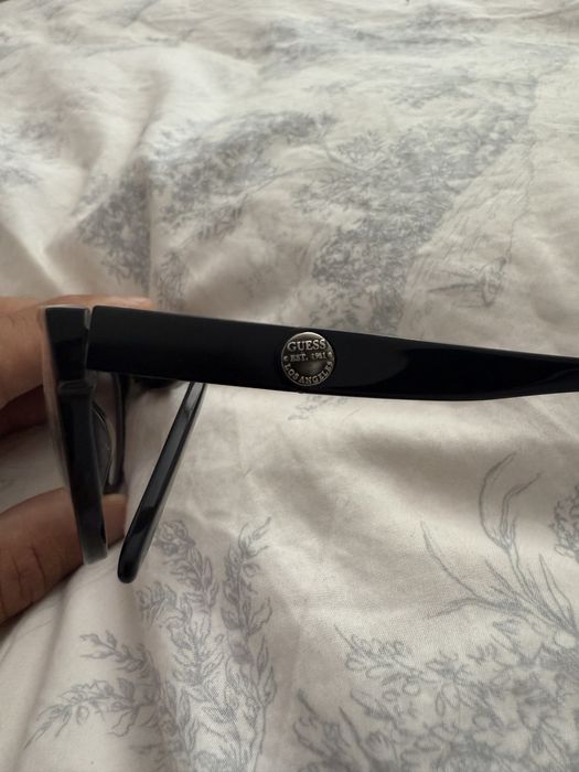 Vand rame de ochelari Guess