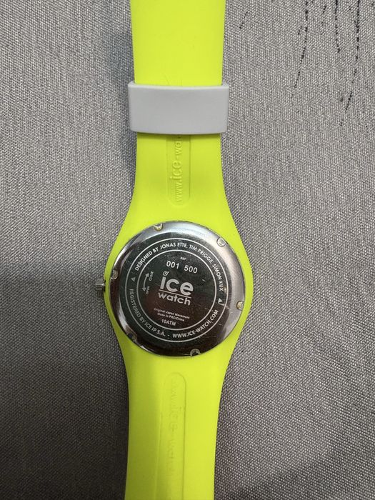 Vand ceas ca nou ice