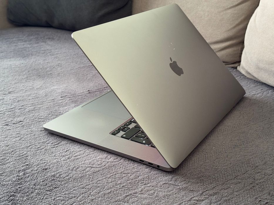 16’ НОВ Macbook Pro 16’ 2019/32GB Ram/Core i7/512 SSD/Radeon 5300