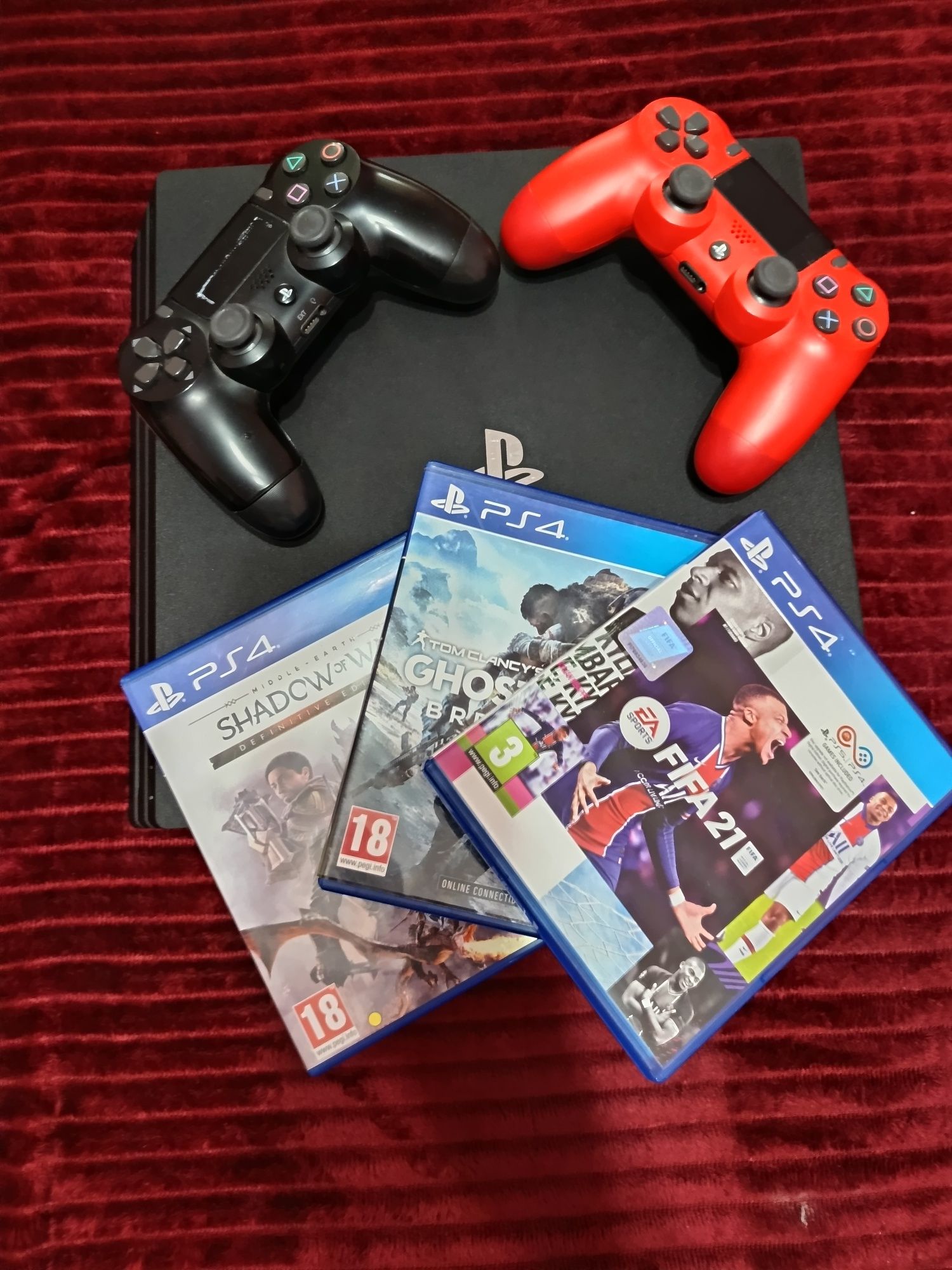 Продавам playstation 4 pro