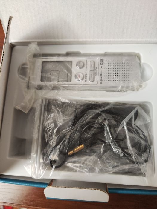 Диктофон Продам цифровой диктофон