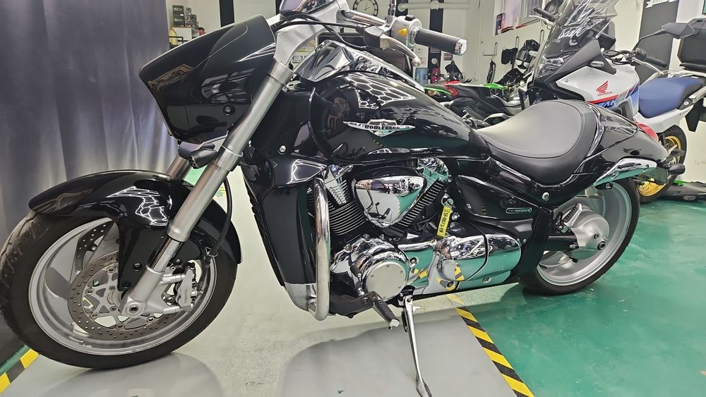 Suzuki intruder 1800 m109r vzr