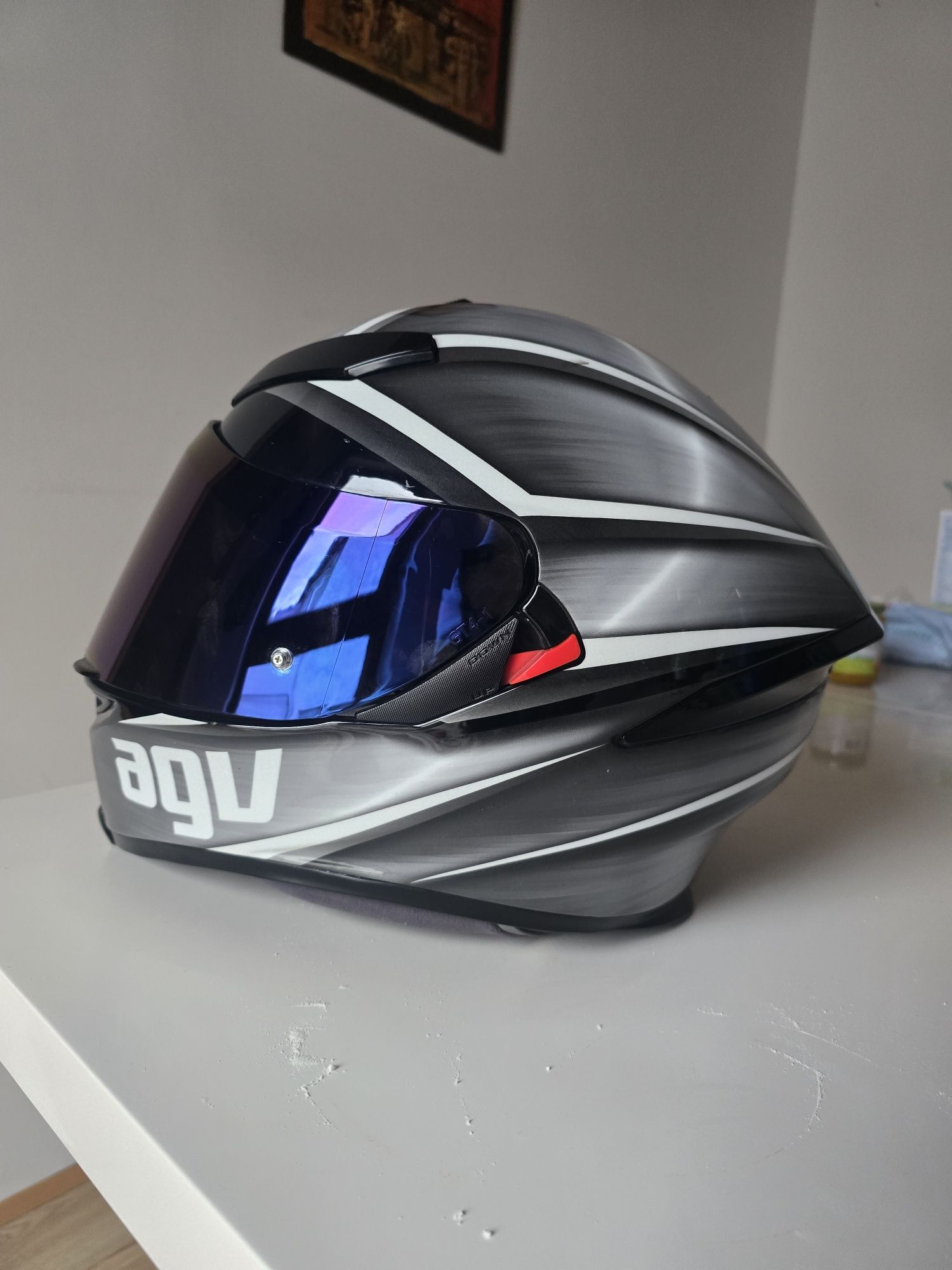 Каска AGV K6   размер с