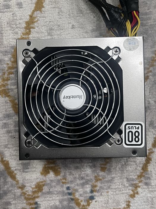 Блок питания  Huntkey
