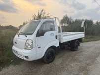 Camioneta basculabila pe 3 parti kia