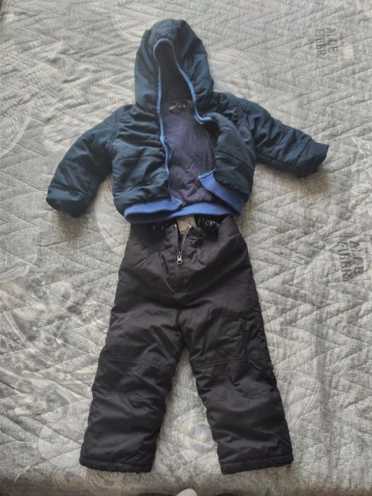 Куртка на мальчика демесизонная