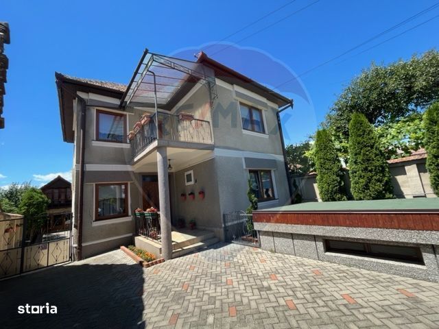 Casă  str. Progresului , Sebes, destinatie : uni/multifamiliala