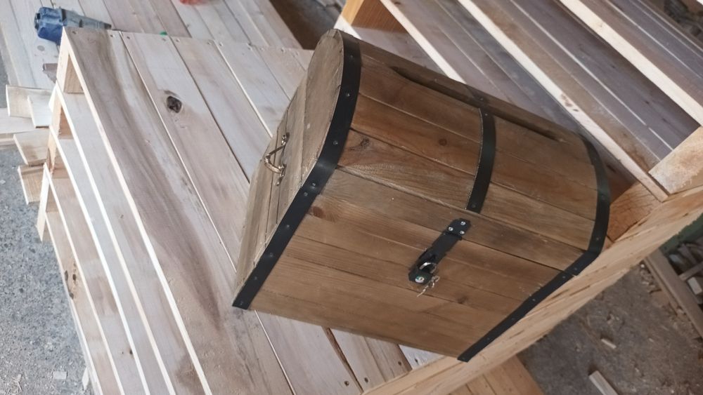 Скрин-ковчеже масивна дървесина