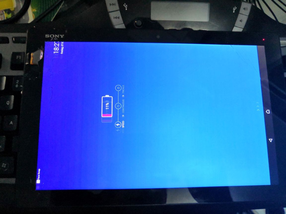 tableta Sony Xperia Z4 Tablet  sgp771 pt piese.. Touch defect