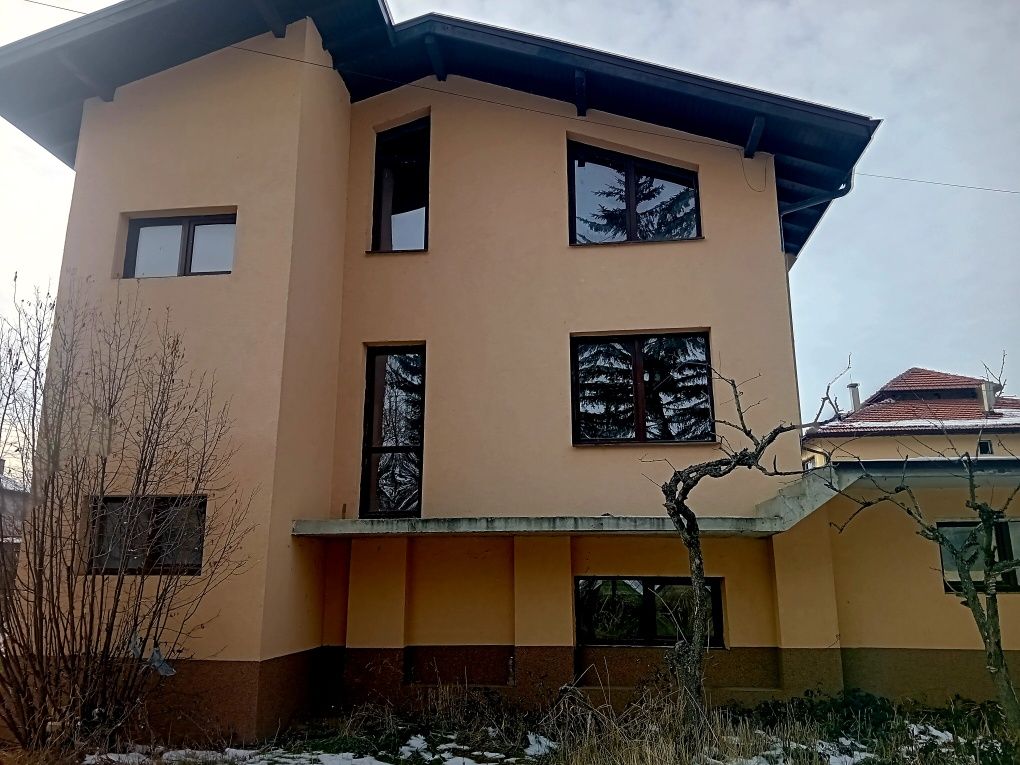 Продава се Къща в Елин Пелин - 408 кв.м за 838 €/кв.м - Снимка #2