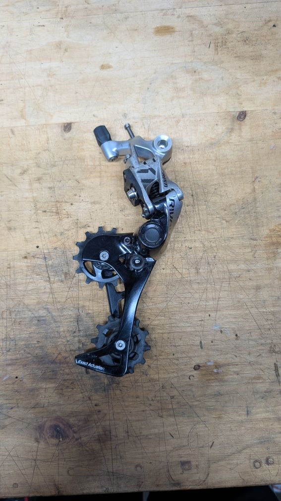 Хидравличен групсет за гравъл колело  Sram rival 1*11