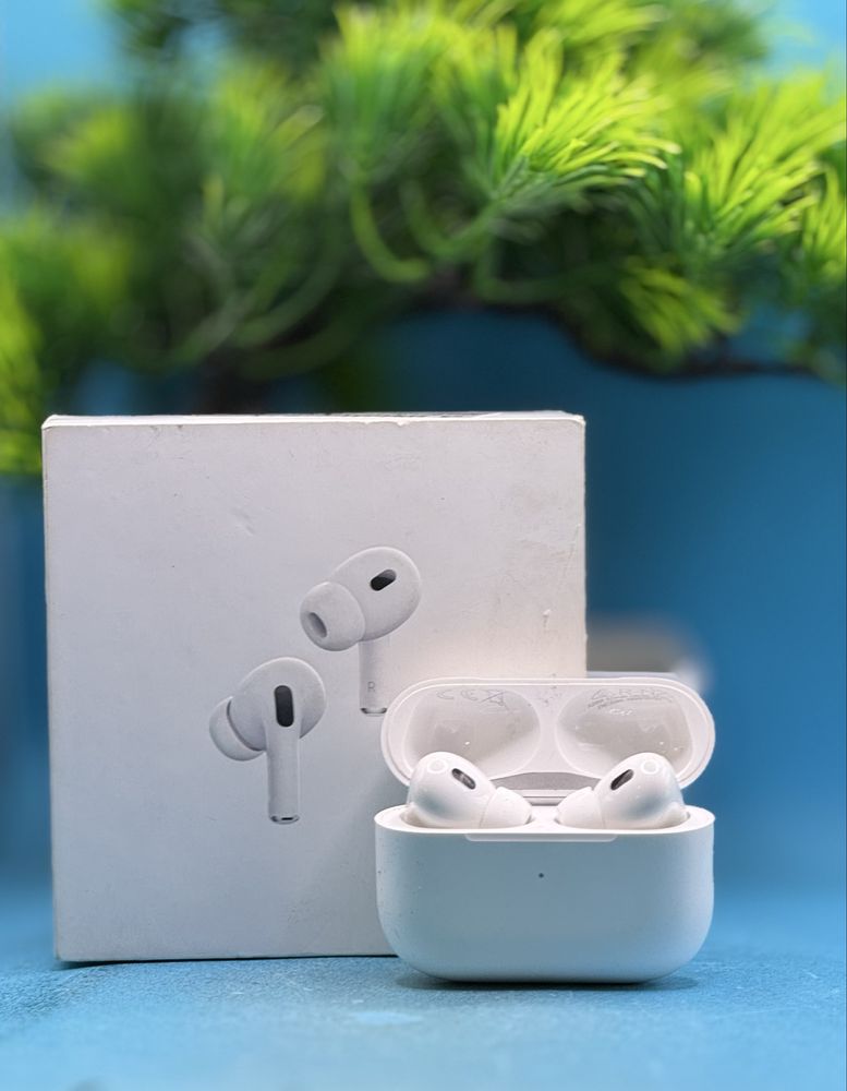 Безжични слушалки Apple Airpods Pro (2nd Generation), Magsafe (USB-C)