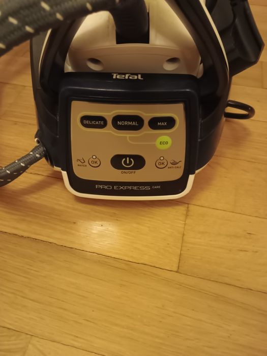Stație de călcat Tefal