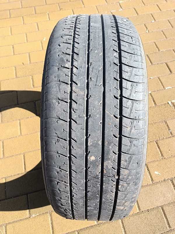 Шины 215/55 R17 - "Yokohama dB decibel E70" (Япония), летние.