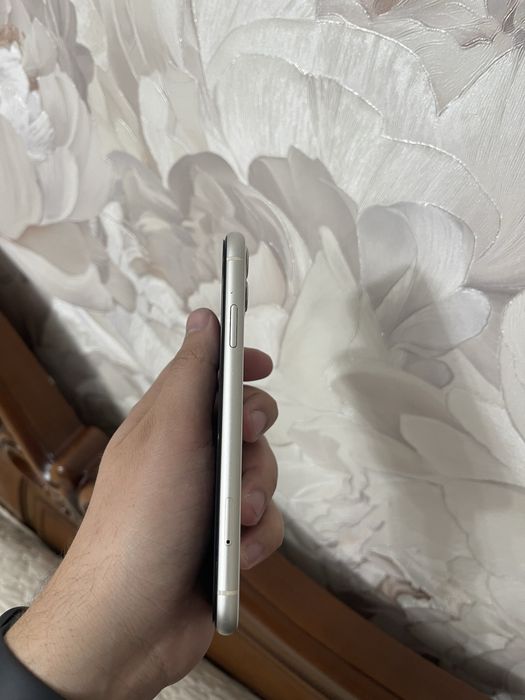 iPhone 11/128Gb - В идеальном состоянии