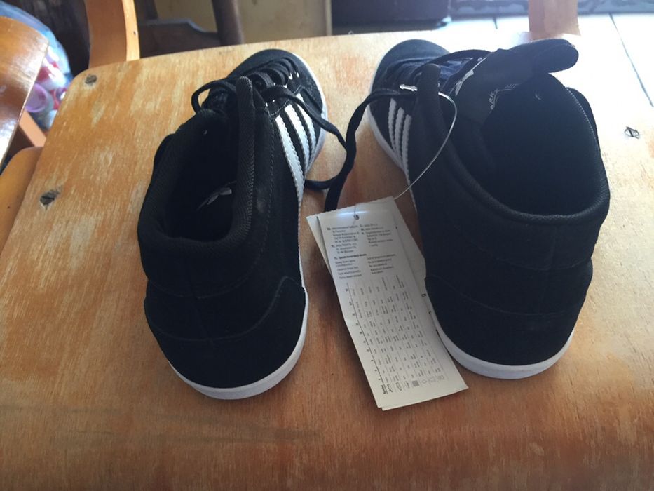 Дамски обувки-адидас