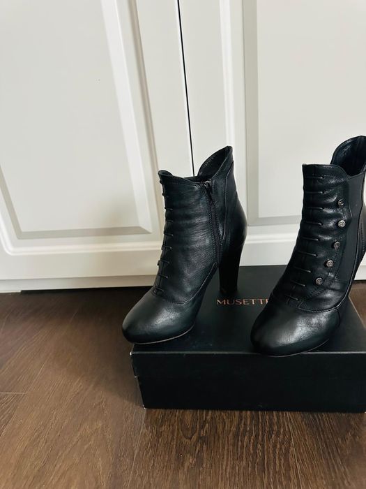 Ghete / botine , din piele Musette , negre , numarul 37