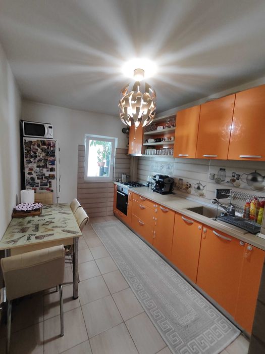 Proprietar (pers fizica), apartament 3 camere, decomandat 71mp, Mircea
