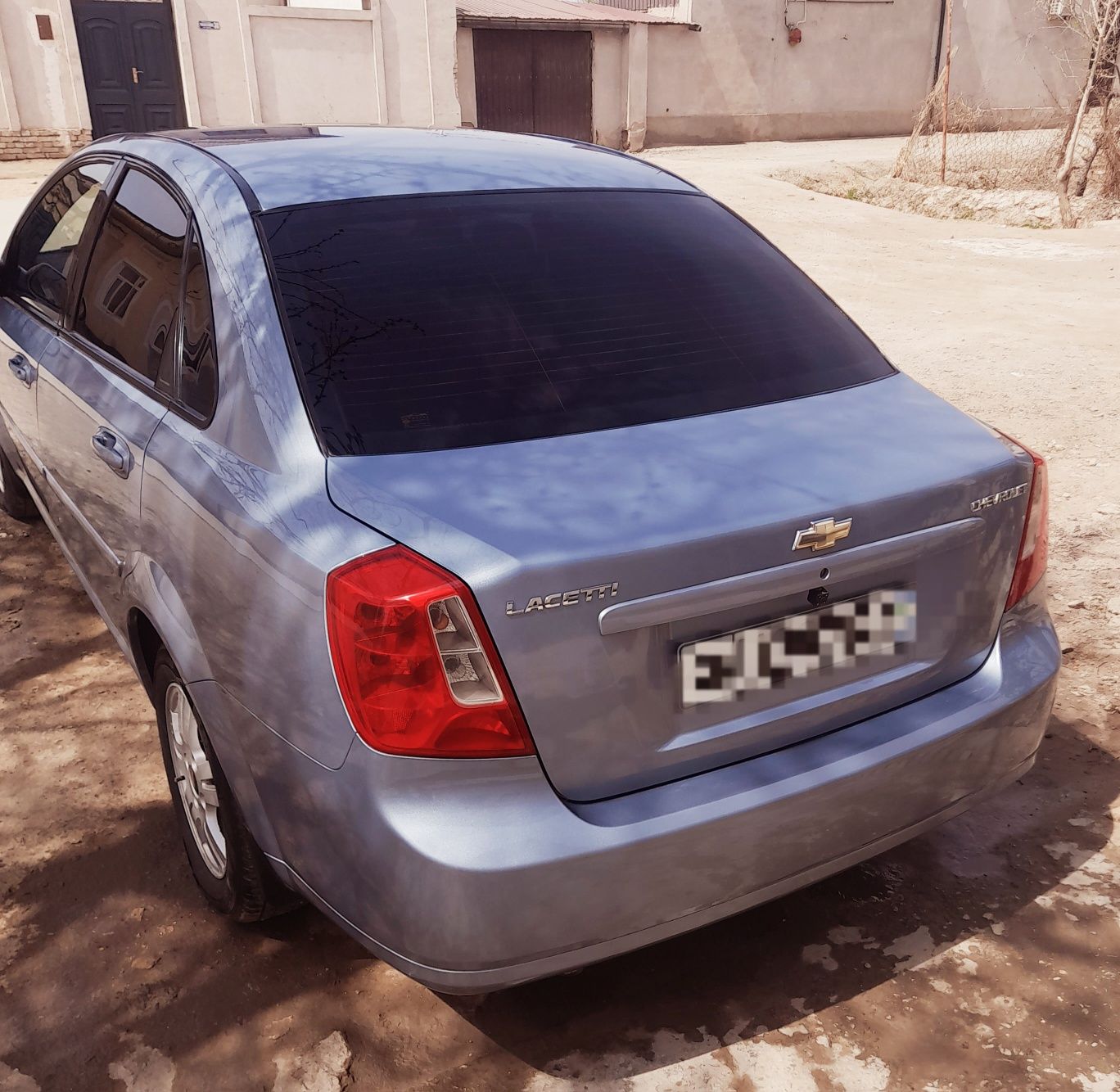 lacetti 1.8  2011