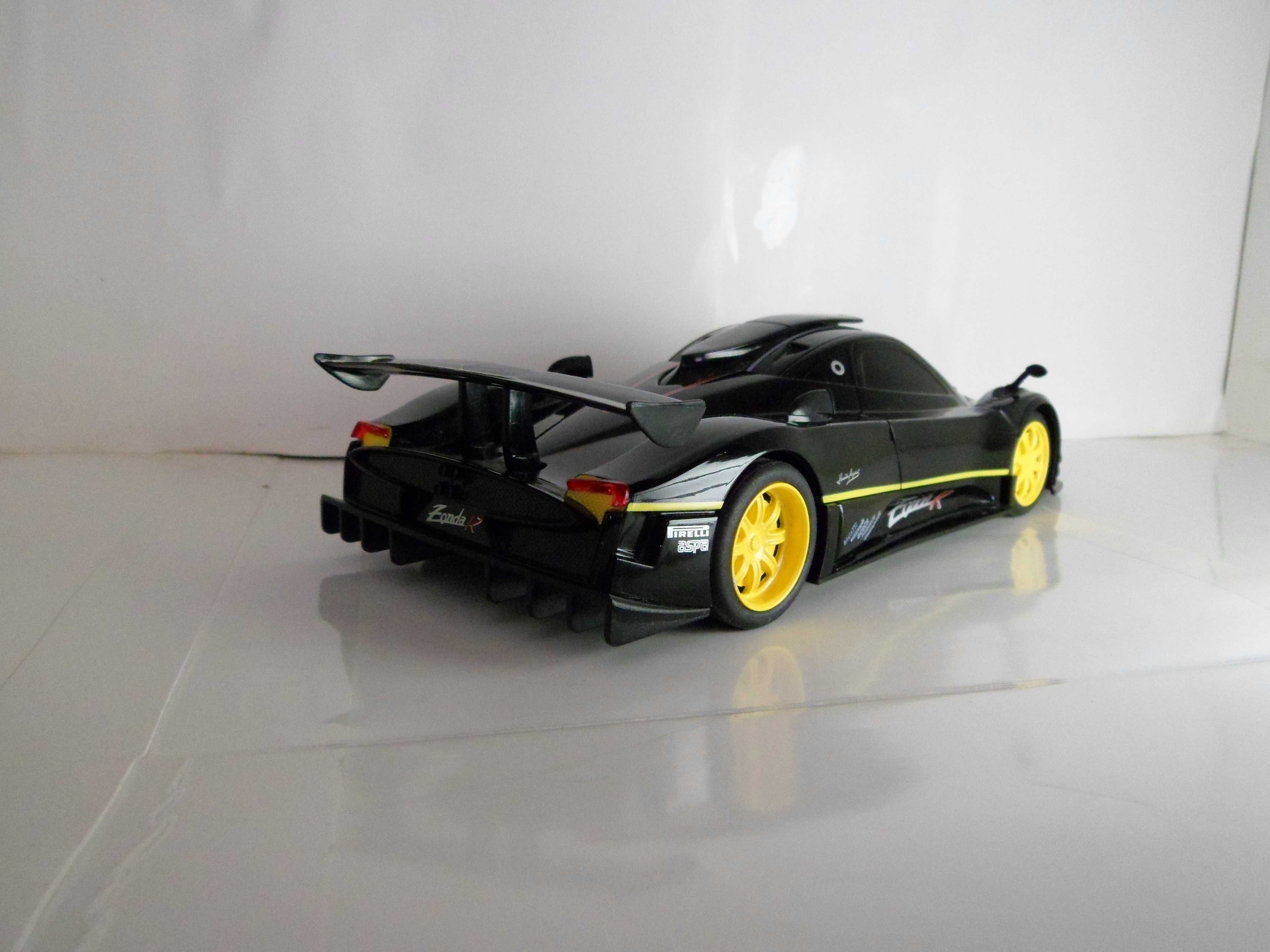 Pagani ZondaR 1/24 - MondoMotors RC - plastic