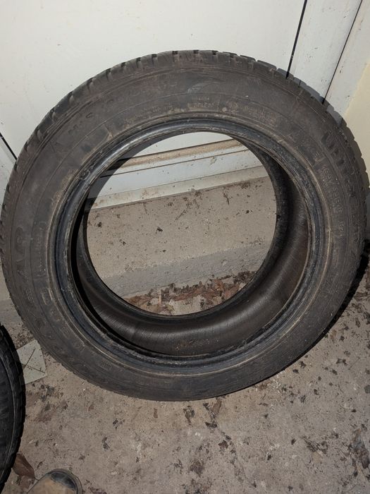 2 Cauciucuri iarnă Goodyear 195/55/R16