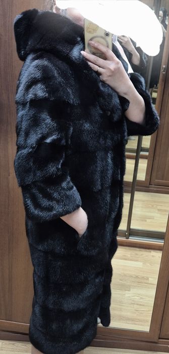 Продам норковую шубу