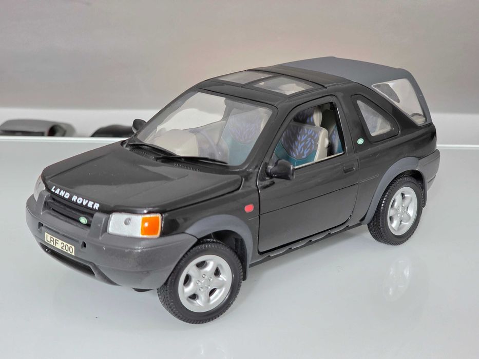 Macheta Auto 1/18 ERTL Land Rover Freelander