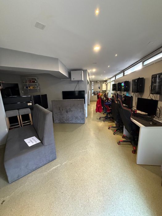 Spatiu comercial de vanzare 97 mp,acte la zi