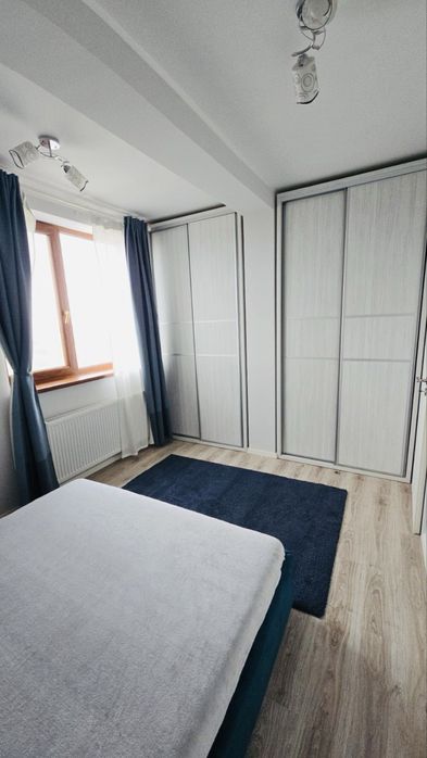 Proprietar , 3 cam complex Metropolitan Tower cu parcare privata.