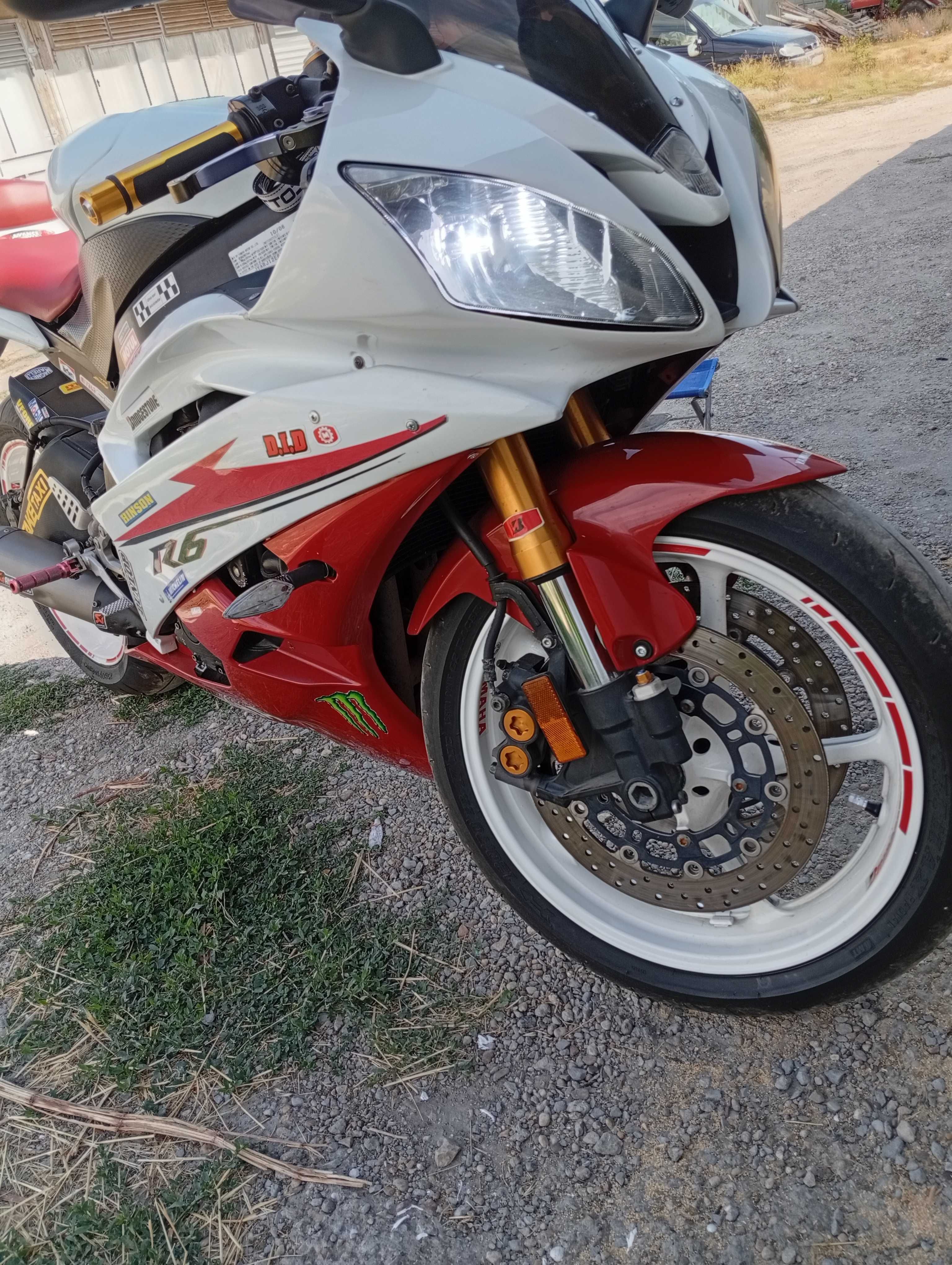 Yamaha R6 година 2007