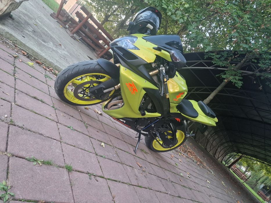Suzuki gsxr k7 600