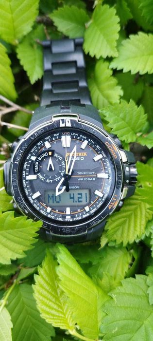 продам часы CASIO 6000PRW-1E за 90 000 тенге