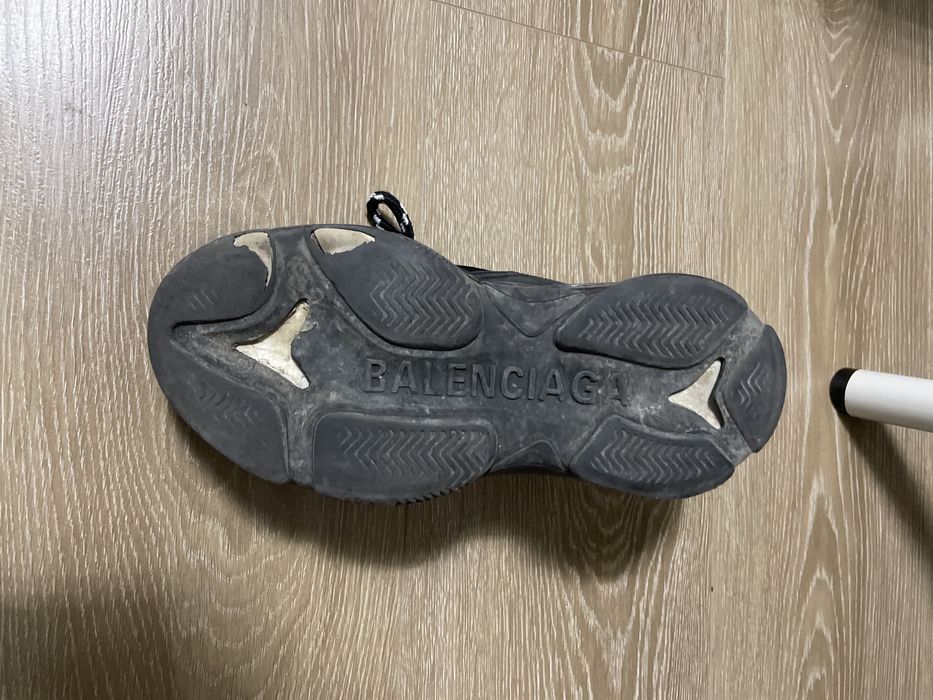 Balenciaga triple S
