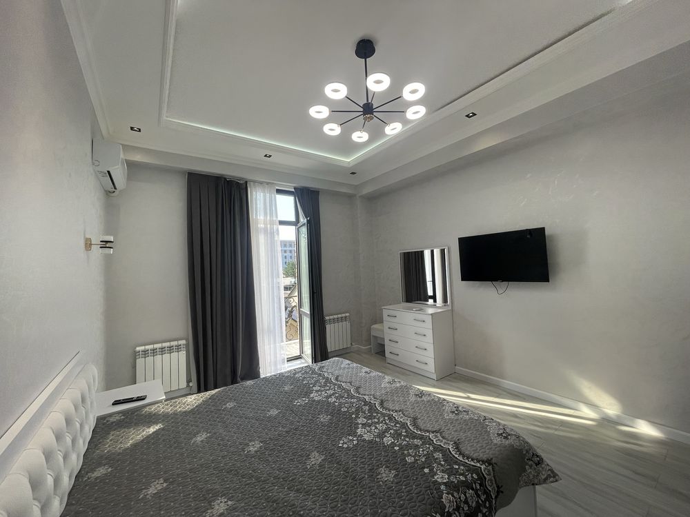 Сдается 2 комнатная квартира 90 м.кв в новостройке