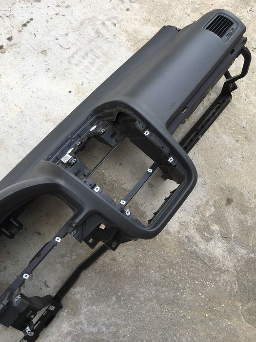 Plansa de bord vw golf 5