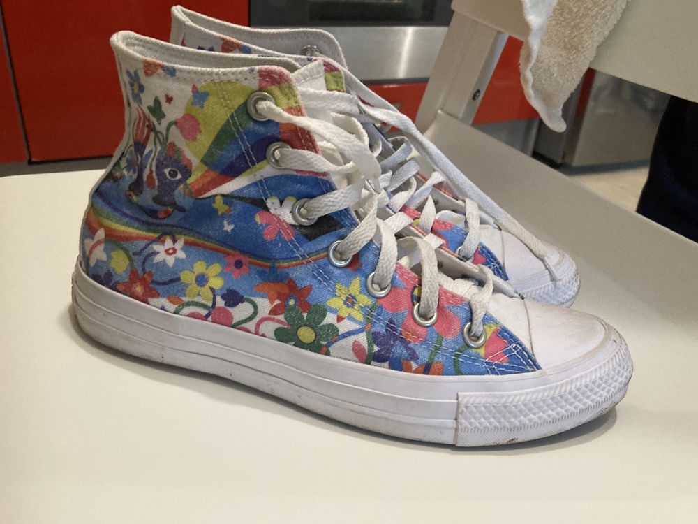 Обувки Converse като нови носени броени пъти