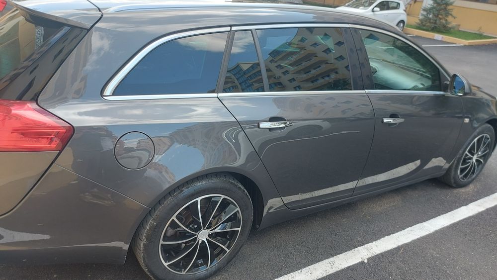 Opel insignia  2011