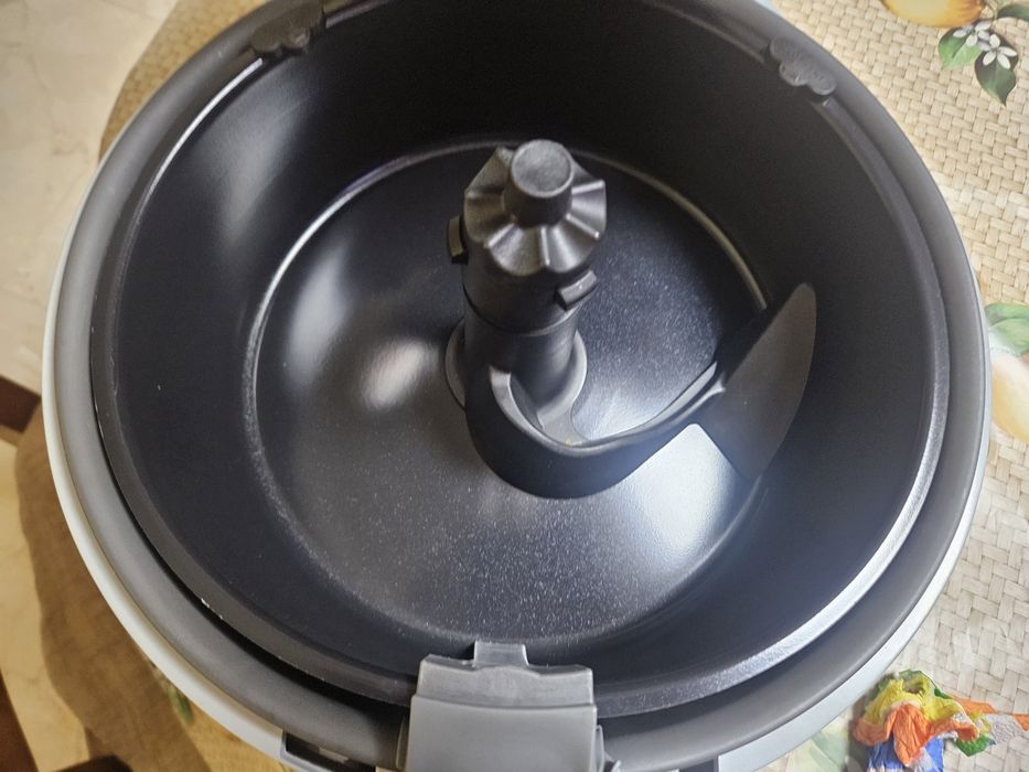 Фритюрник Tefal actifry 2в1