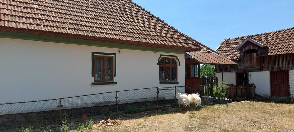 casa de vanzare + teren intravilan com Polovragi