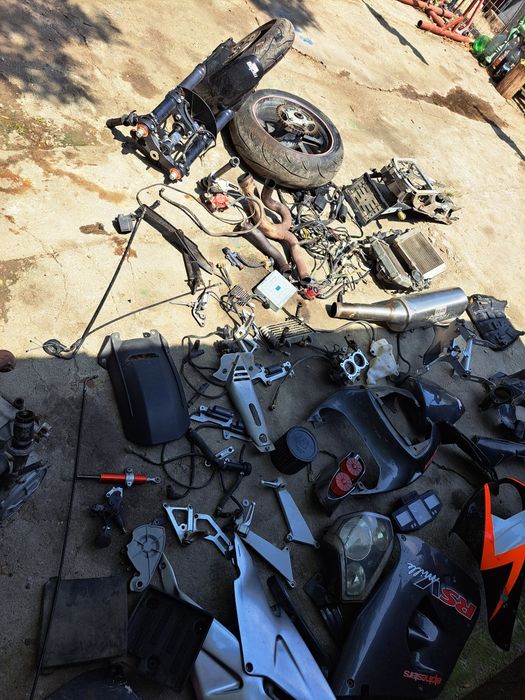 Piese aprilia rsv 1000