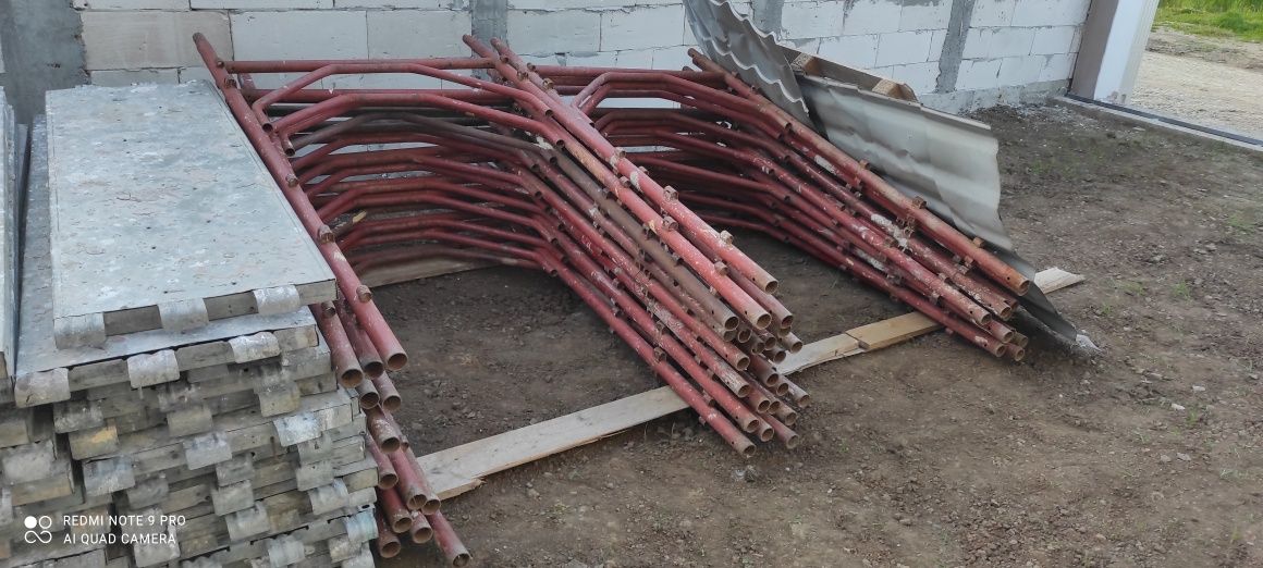 Închiriez schelă metalică  400 mp