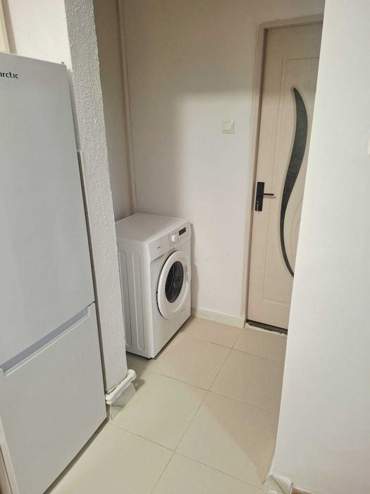 Inchiriez apartament cu 2 camere